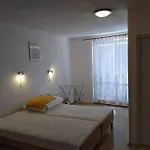 Hannah - Relax Dom Pod Orechom - 4i Holiday home *